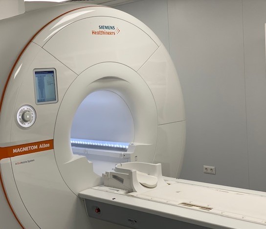 Investigatii CT, RMN, radiografii si ecografii fara plafon, decontate de CAS pentru pacientii asigurati diagnosticati cu anumite boli cronice