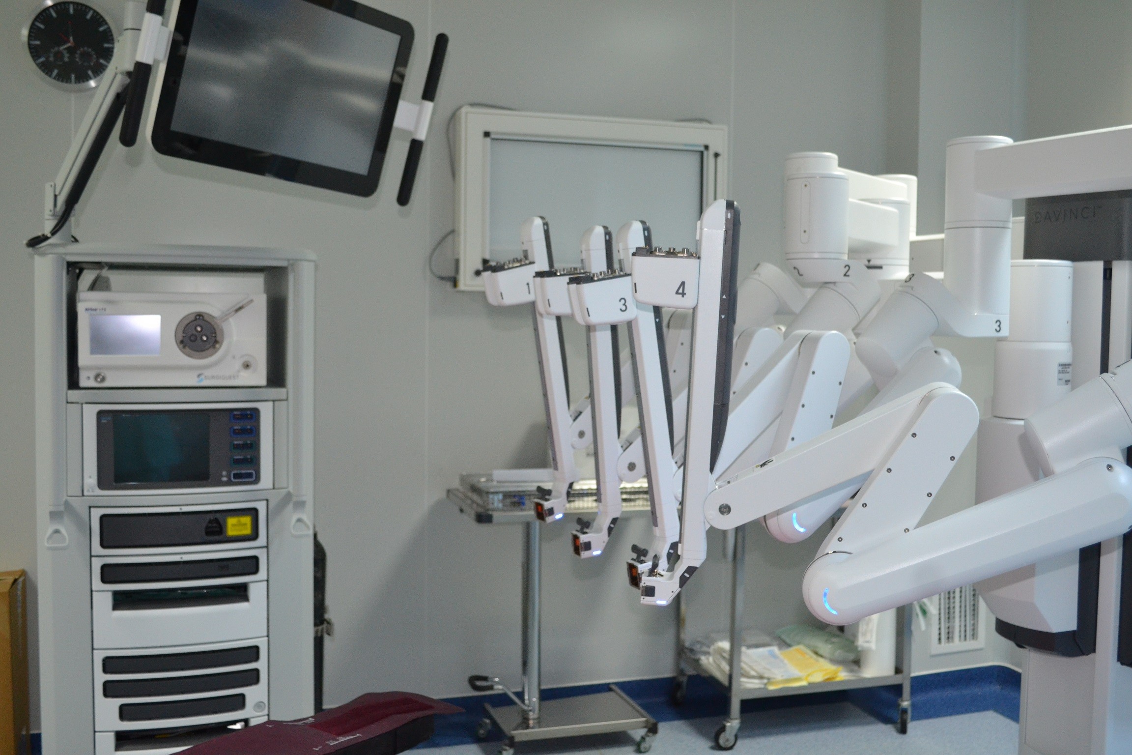 Chirurgie robotică de ultimă generație la Spitalul Clinic SANADOR