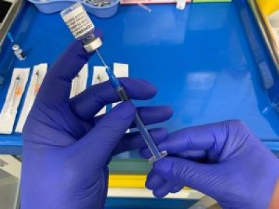 Centrul de Vaccinare Pelican Oradea: vaccinare cu ser BioNTech Pfizer fara programare!