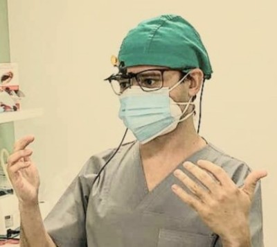 CHIRURGIE ORALA si MAXILO-FACIALA: Pacient tanar, din Suedia, operat cu succes de tumora la glanda salivara parotida