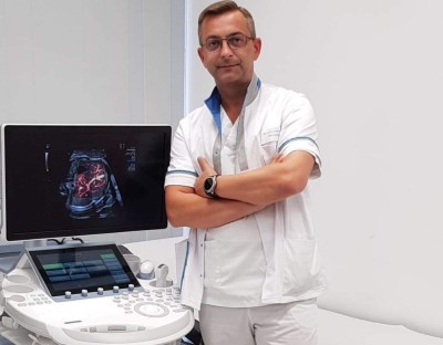 OBSTETRICA-GINECOLOGIE: Prima interventie chirurgicala minim-invaziva de cerclaj abdominal! Pacienta: “Daca il cunosteam pe domnul doctor mai devreme si mergeam direct la dumnealui, as fi castigat 7 ani de sanatate!”