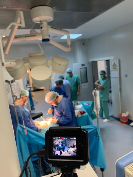 CHIRURGIA ROBOTICA pentru cancerul colo-rectal