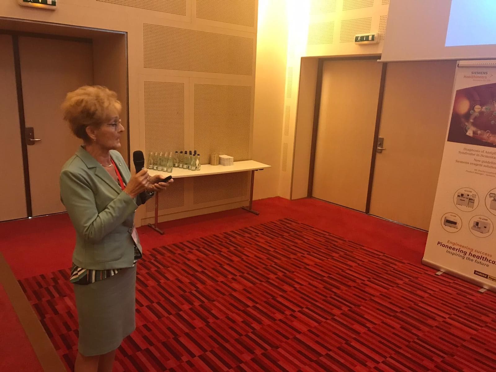 SPITALUL CLINIC PELICAN Oradea, reprezentat cu originalitate la conferinta nationala de Hematologie