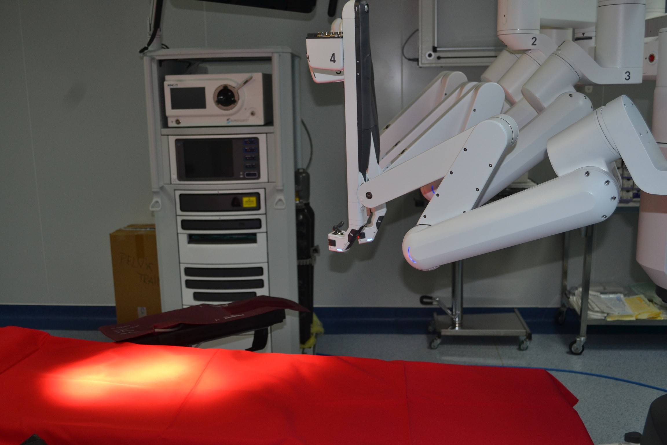 CHIRURGIE ROBOTICA la SPITALUL CLINIC PELICAN Oradea