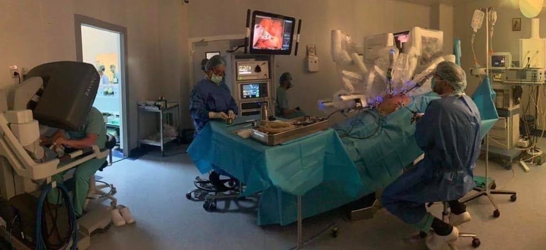 CHIRURGIA ROBOTICA – realitate benefica pentru pacienti