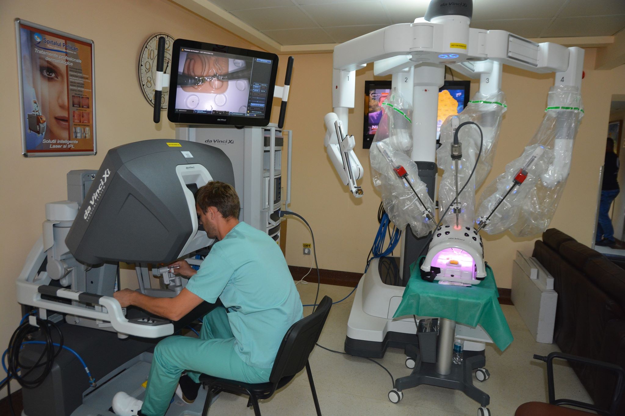 Operatii prin cea mai moderna tehnica din lume: CHIRURGIE ROBOTICA !