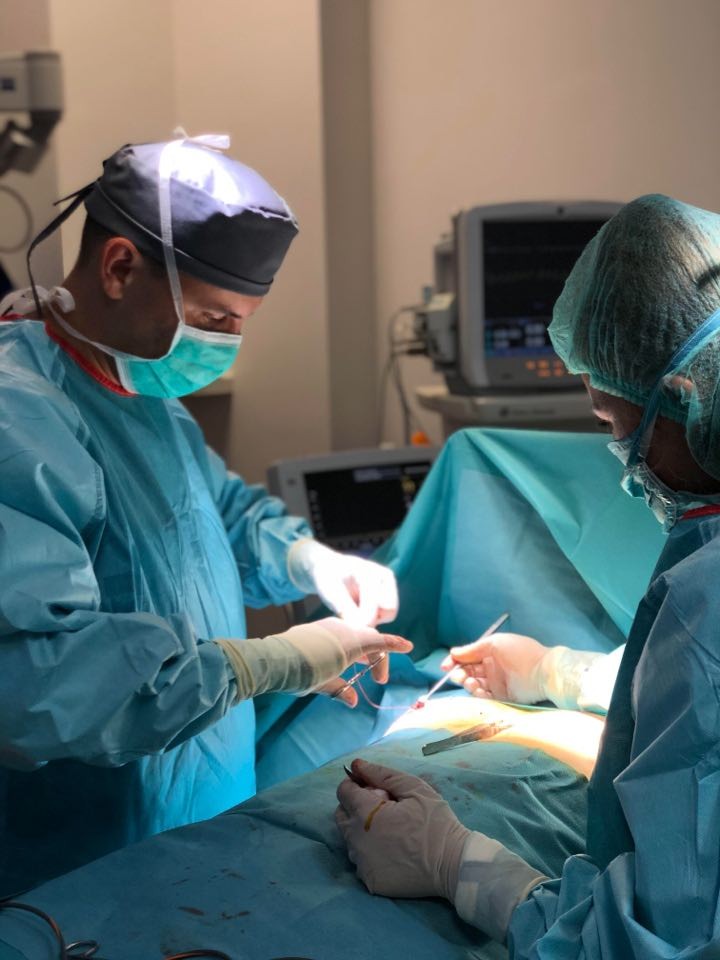 Interventie chirurgicala de ginecomastie pentru un tanar de 16 ani