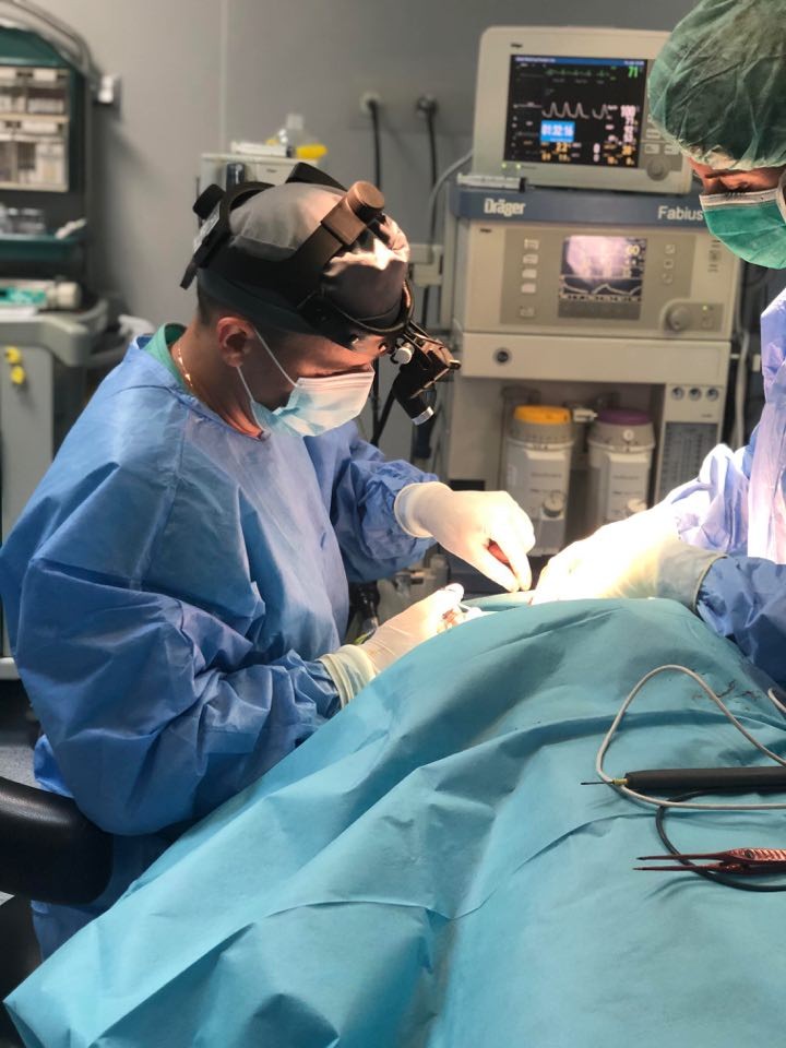 Interventie de Chirurgie plastica pentru cancer de piele la nivelul scalpului