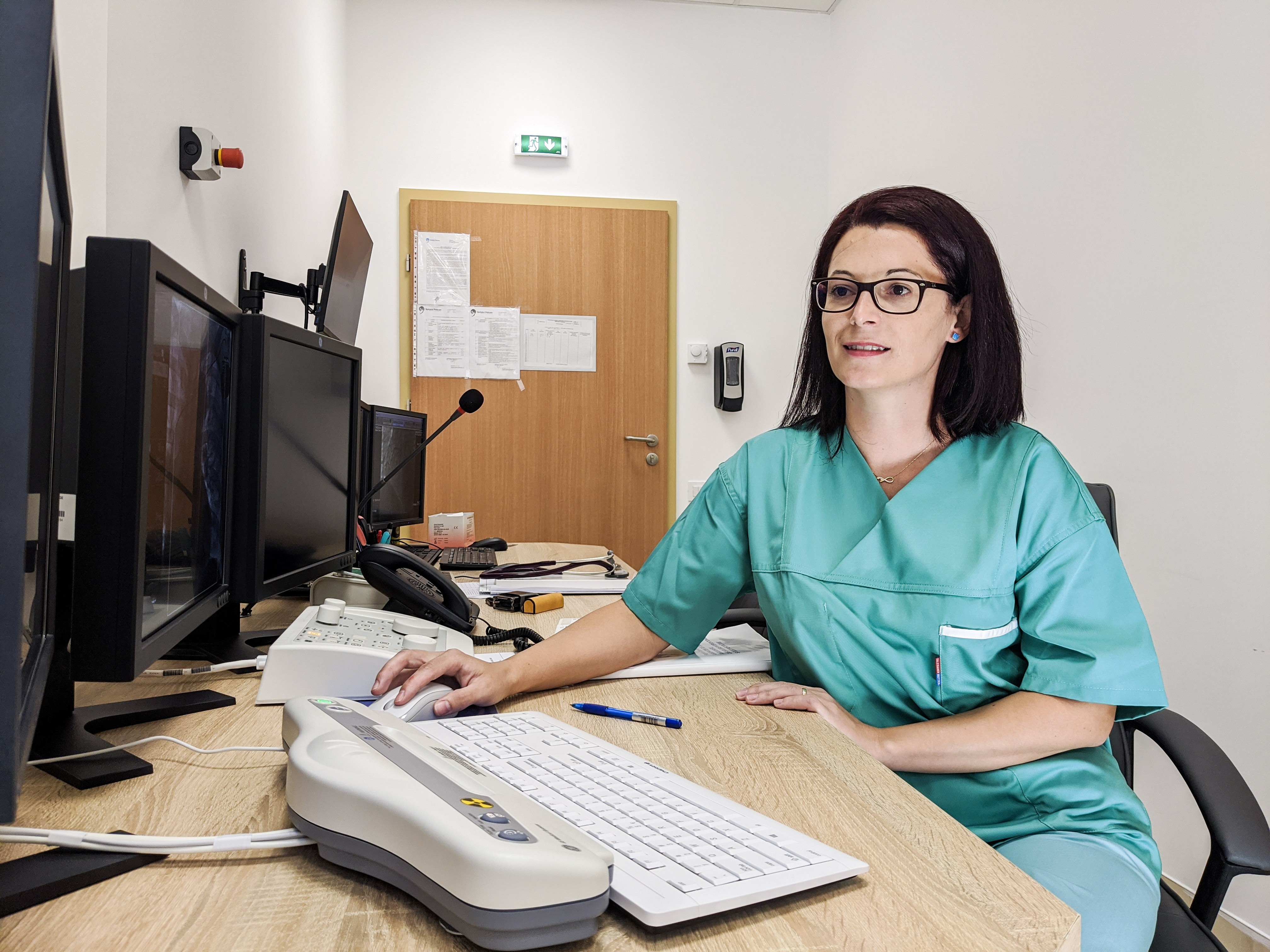 BUN VENIT, dr. VADUVA CRISTINA, specialist in Electrofiziologie cardiaca, de la Timisoara!